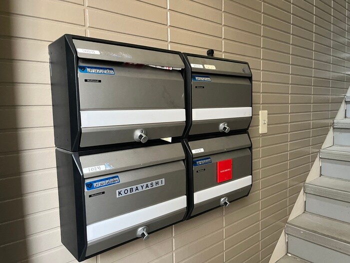 物件外観写真6　(エントランス部分)