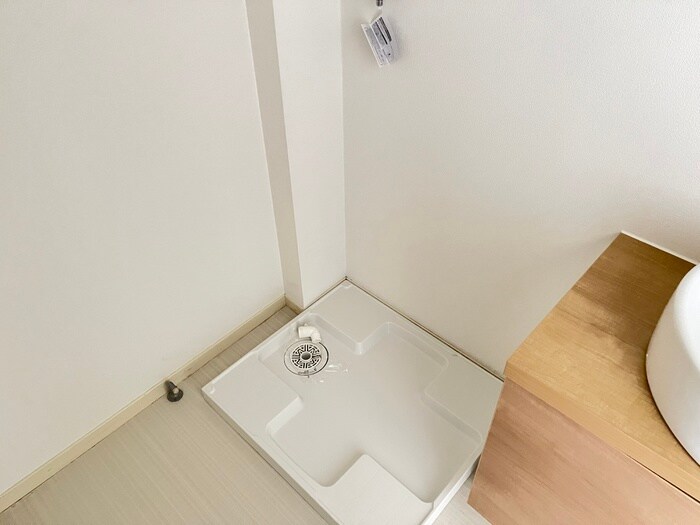 物件内観写真13　(洗濯機置場)