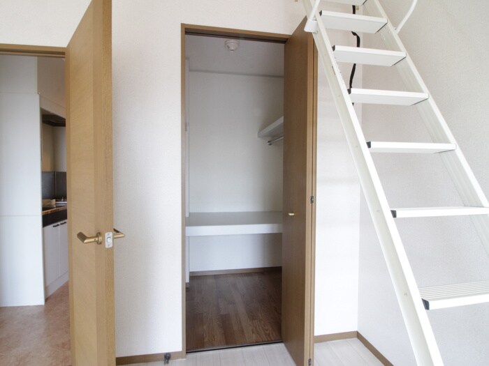物件内観写真15　(収納)
