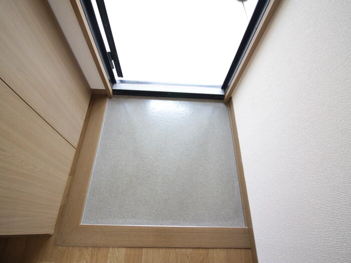 物件内観写真21　(玄関)