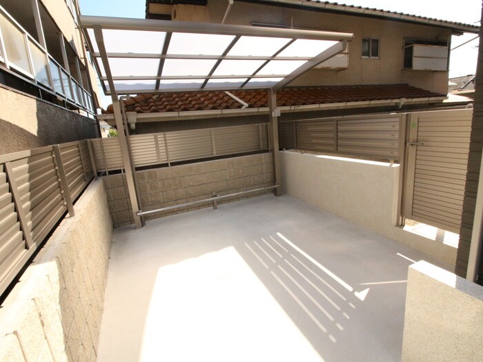 物件外観写真5　(駐輪場)