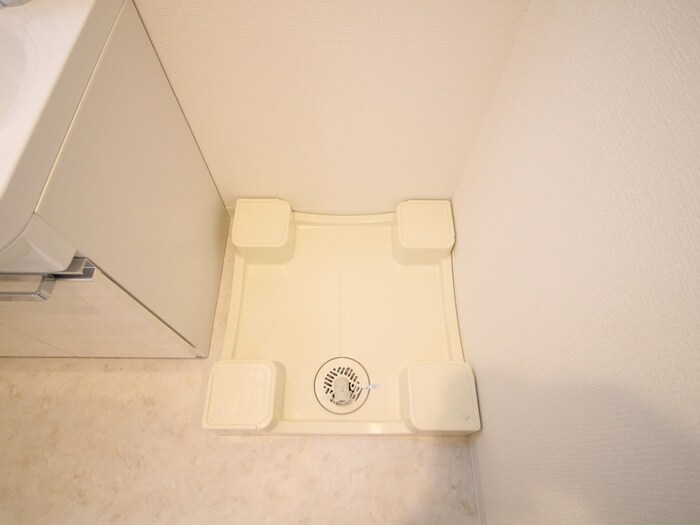 物件内観写真12　(洗濯機置場)