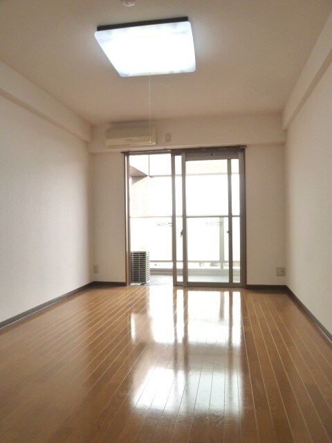 物件内観写真5　(居室)