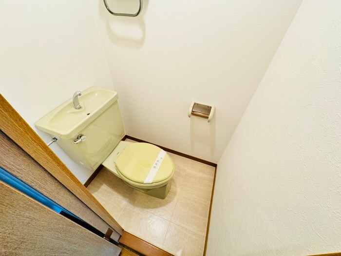 物件内観写真11　(トイレ)