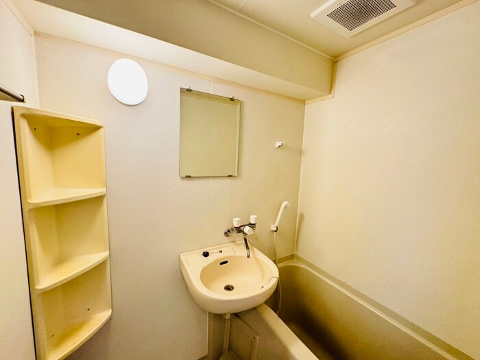 物件内観写真12　(洗面)