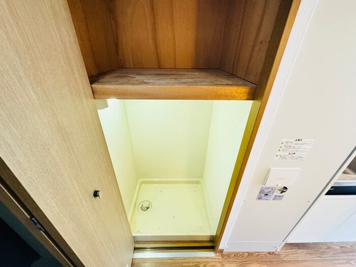 物件内観写真18　(洗濯機置場)