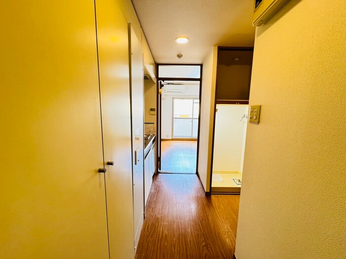 物件内観写真19　(廊下)