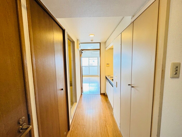 物件内観写真19　(廊下)