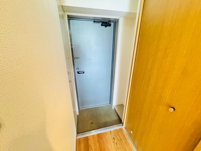 物件内観写真21　(玄関)