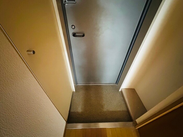 物件内観写真22　(玄関)