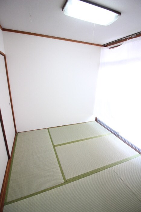 物件内観写真10　(居室)