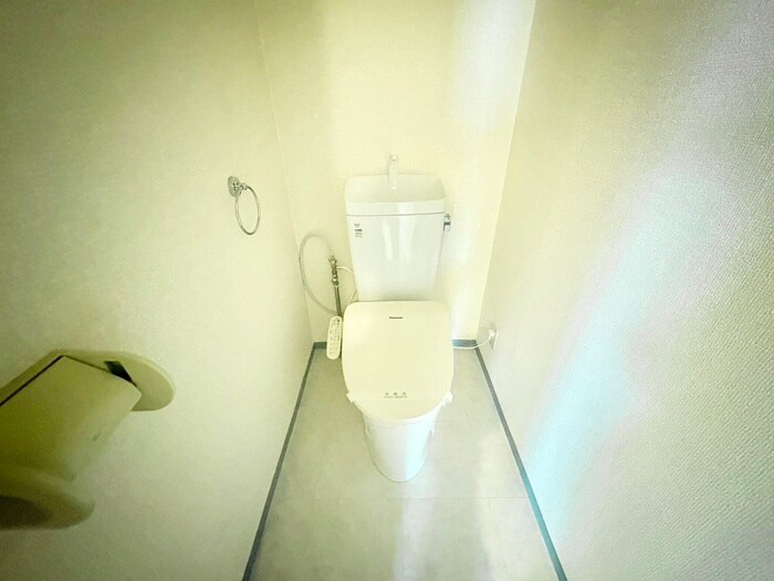 物件内観写真8　(トイレ)