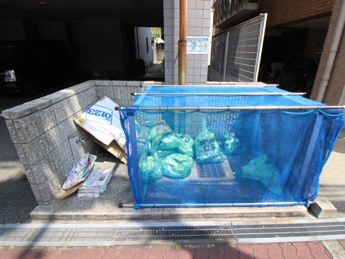 物件外観写真6　(建物設備)