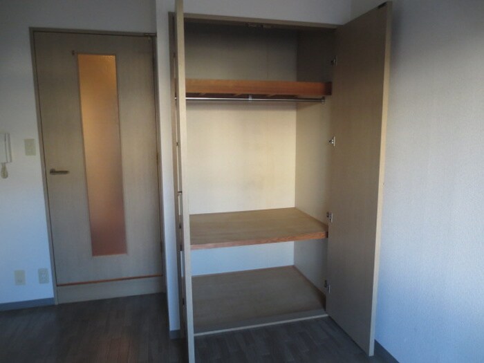 物件内観写真16　(収納)