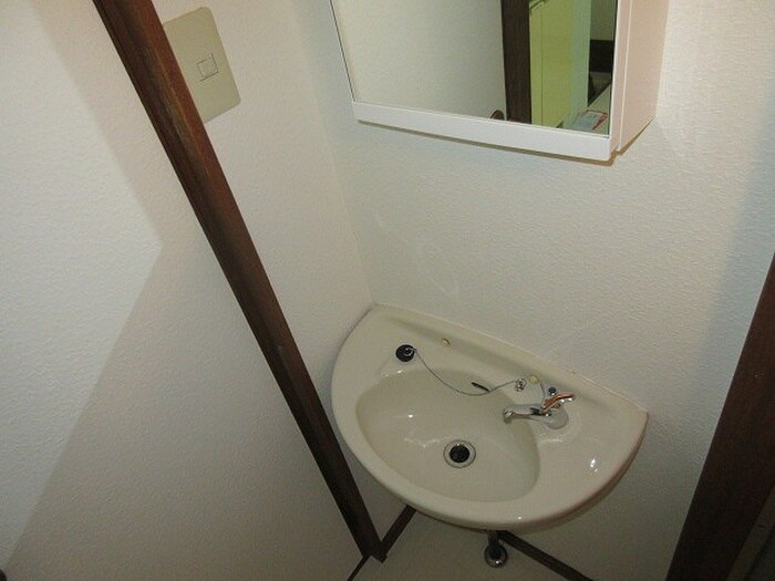 物件内観写真6　(洗面)