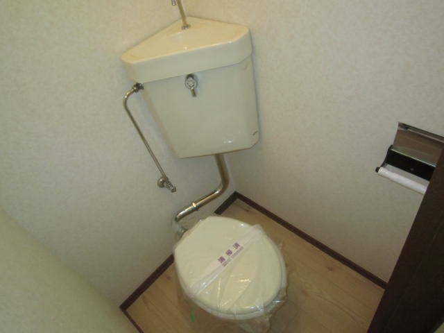 物件内観写真8　(トイレ)