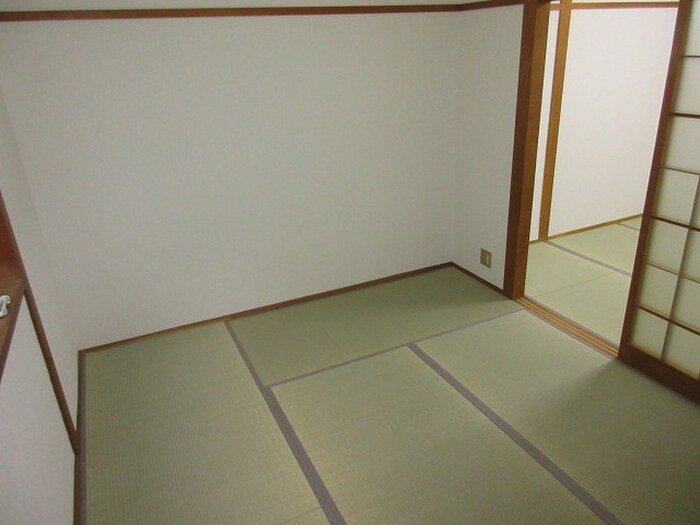 物件内観写真9　(居室)