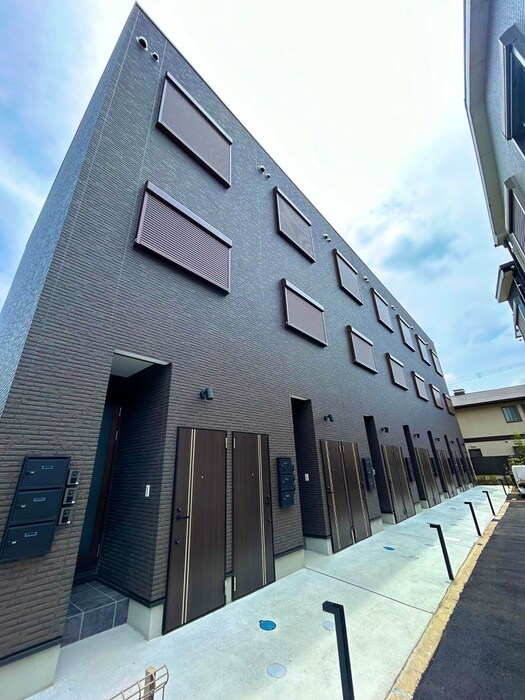 物件外観写真2　(外観写真)