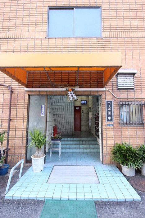 物件外観写真5　(エントランス部分)