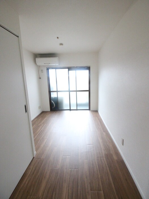 物件内観写真12　(居室)