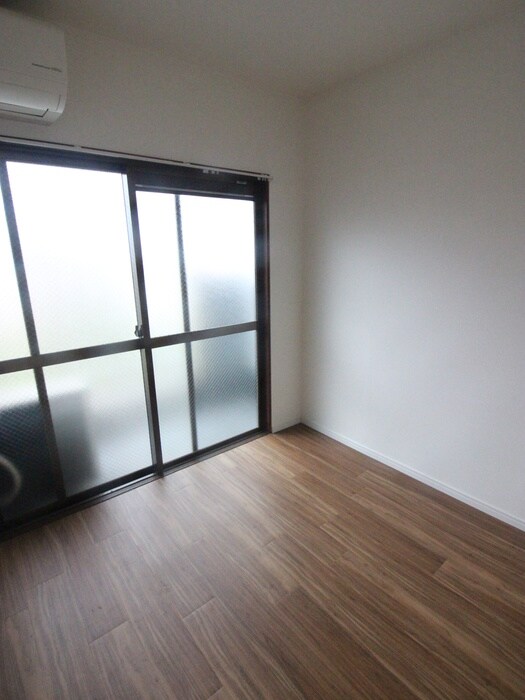 物件内観写真13　(居室)