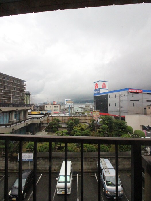 物件内観写真19　(室内からの展望)