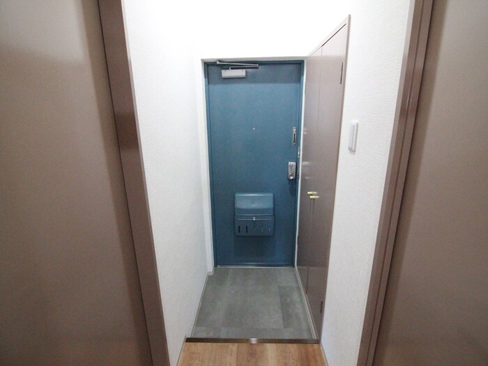 物件内観写真14　(玄関)