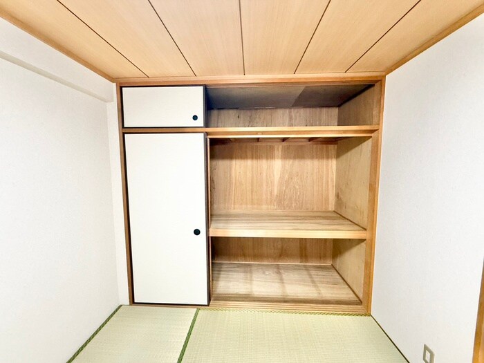 物件内観写真12　(収納)