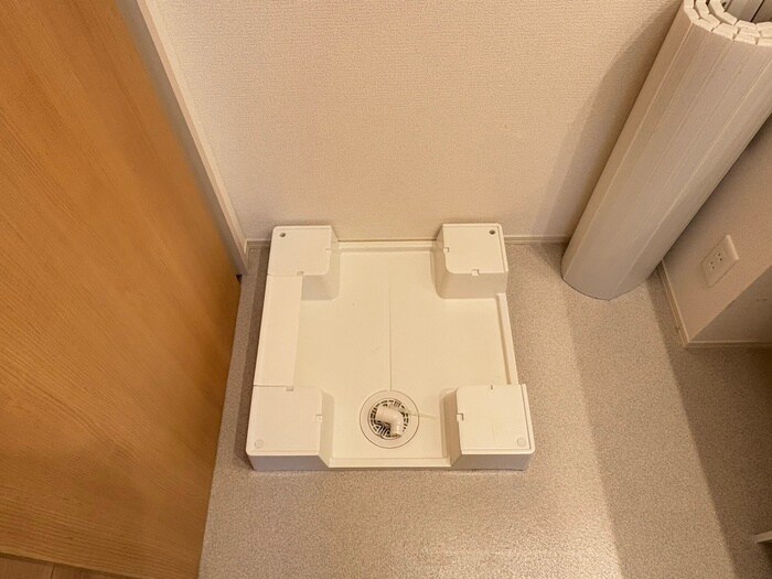 物件内観写真12　(洗濯機置場)