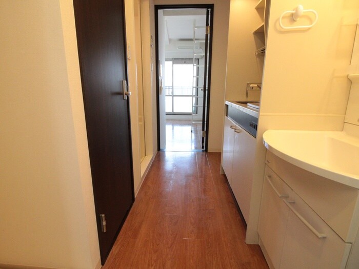 物件内観写真8　(廊下)