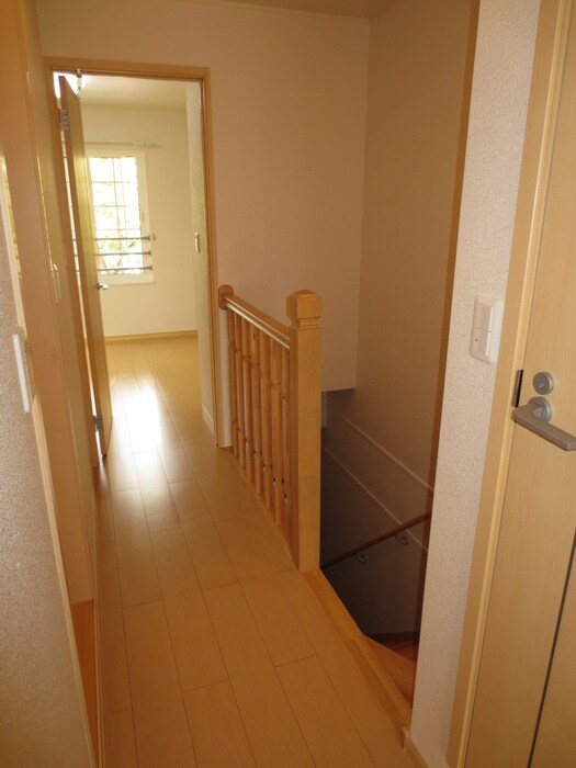 物件内観写真14　(廊下)