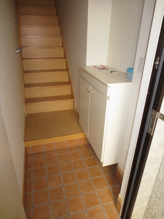 物件内観写真15　(玄関)