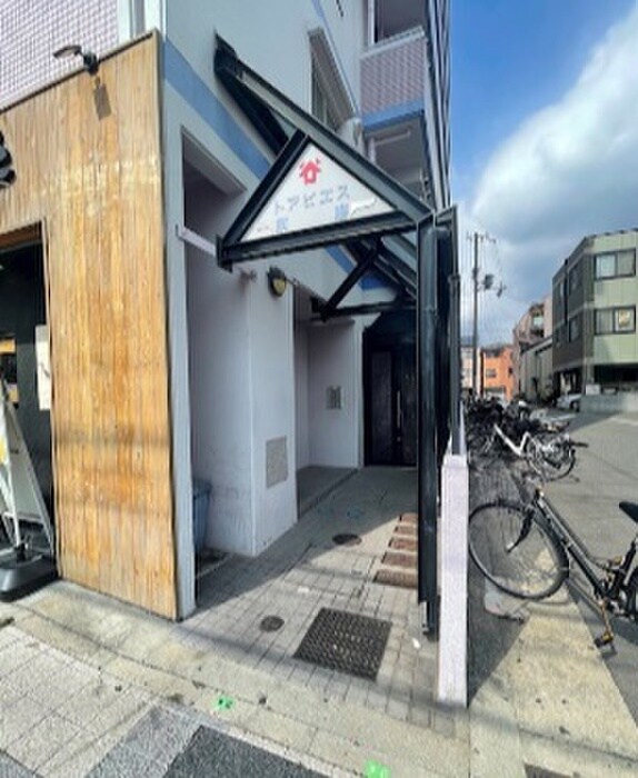 物件外観写真2　(駐輪場)