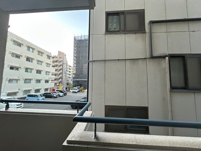 物件内観写真14　(室内からの展望)