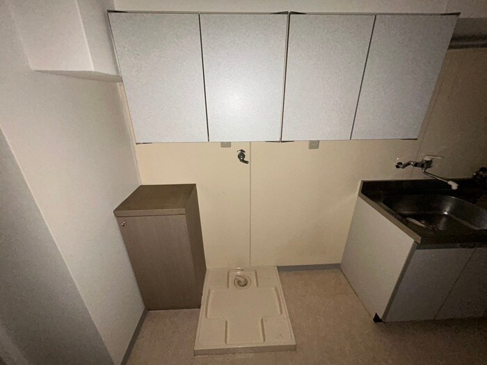 物件内観写真18　(洗濯機置場)