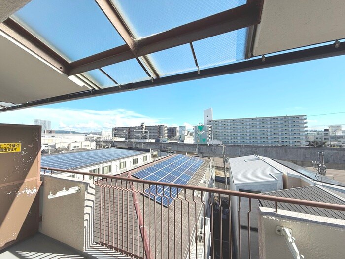 物件内観写真13　(室内からの展望)