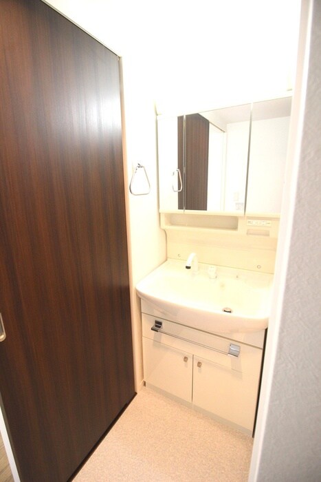 物件内観写真8　(洗面)