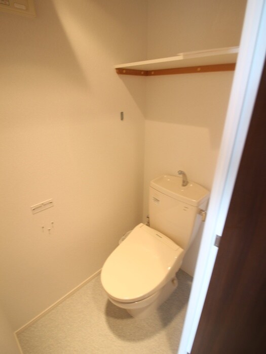 物件内観写真9　(トイレ)