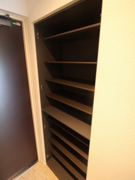 物件内観写真13　(靴箱)