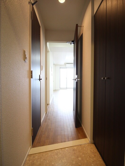 物件内観写真14　(廊下)
