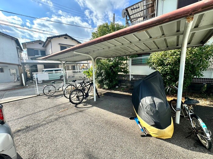 物件外観写真6　(駐輪場)