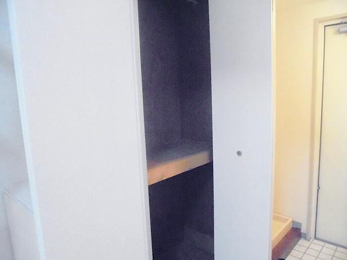 物件内観写真12　(収納)