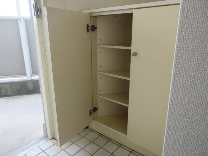物件内観写真19　(靴箱)