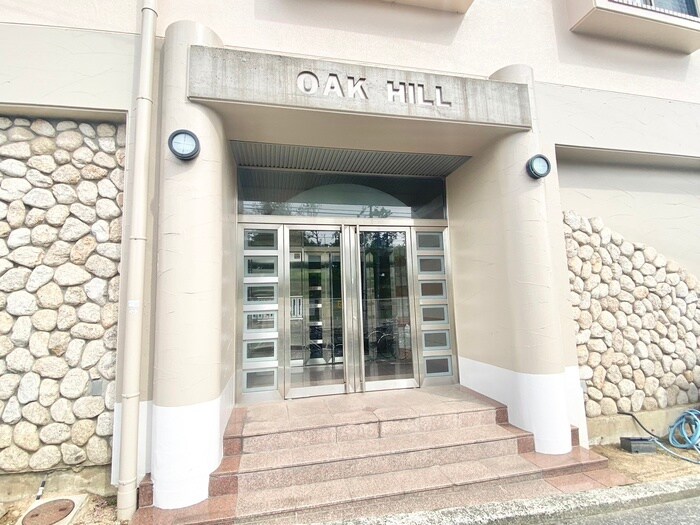 物件外観写真5　(エントランス部分)