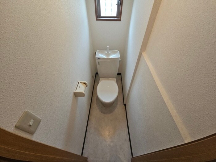 物件内観写真11　(トイレ)