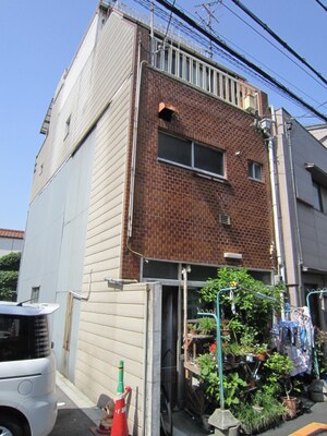 高岡マンション外観写真