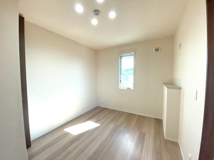 物件内観写真7　(居室)