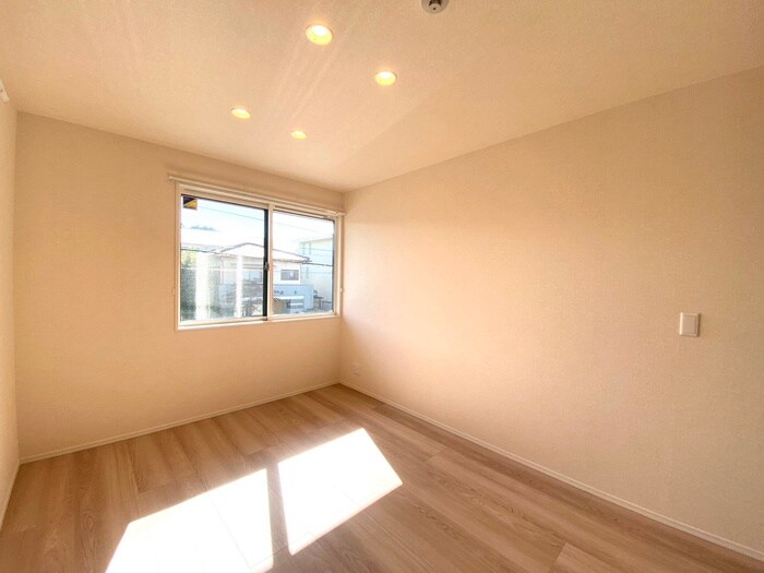 物件内観写真8　(居室)