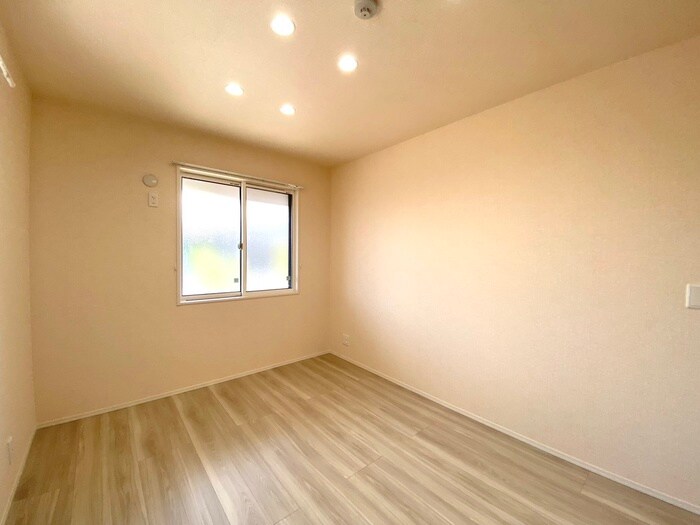 物件内観写真9　(居室)