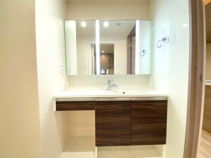 物件内観写真13　(洗面)